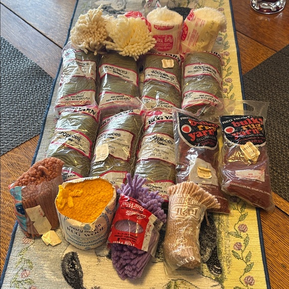 Assorted Rug Yarn Collection - Picture 1 of 5